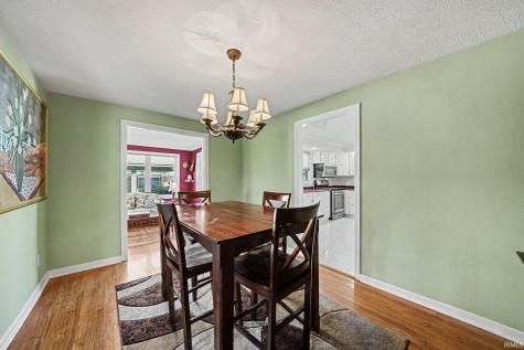 2412 S Twyckenham Drive South Bend IN 46614