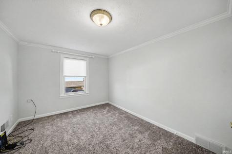 2412 S Twyckenham Drive South Bend IN 46614