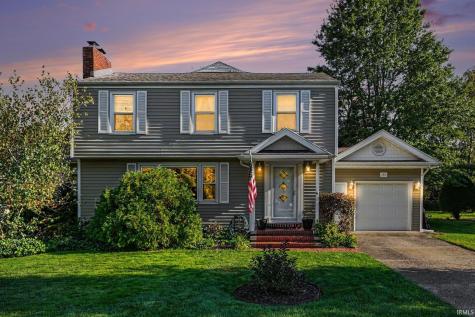 2412 S Twyckenham Drive South Bend IN 46614