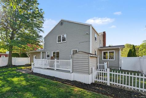 2412 S Twyckenham Drive South Bend IN 46614