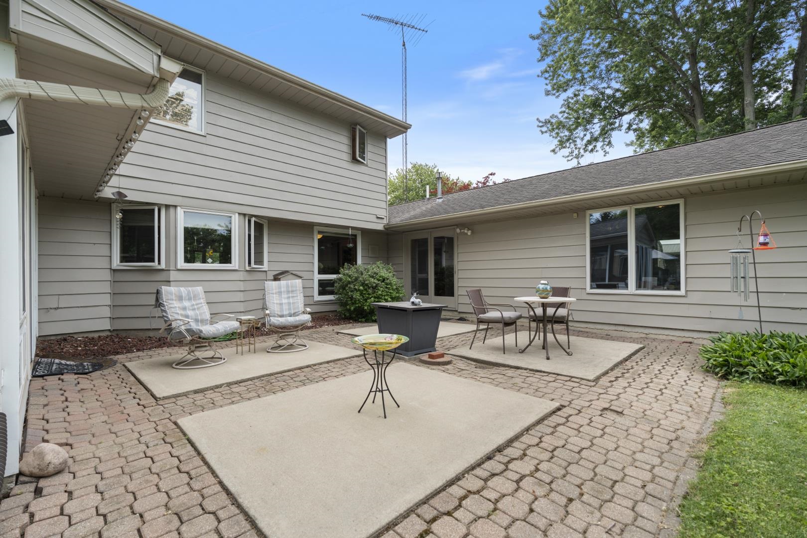 2127 Bluewater Drive Warsaw IN 46580