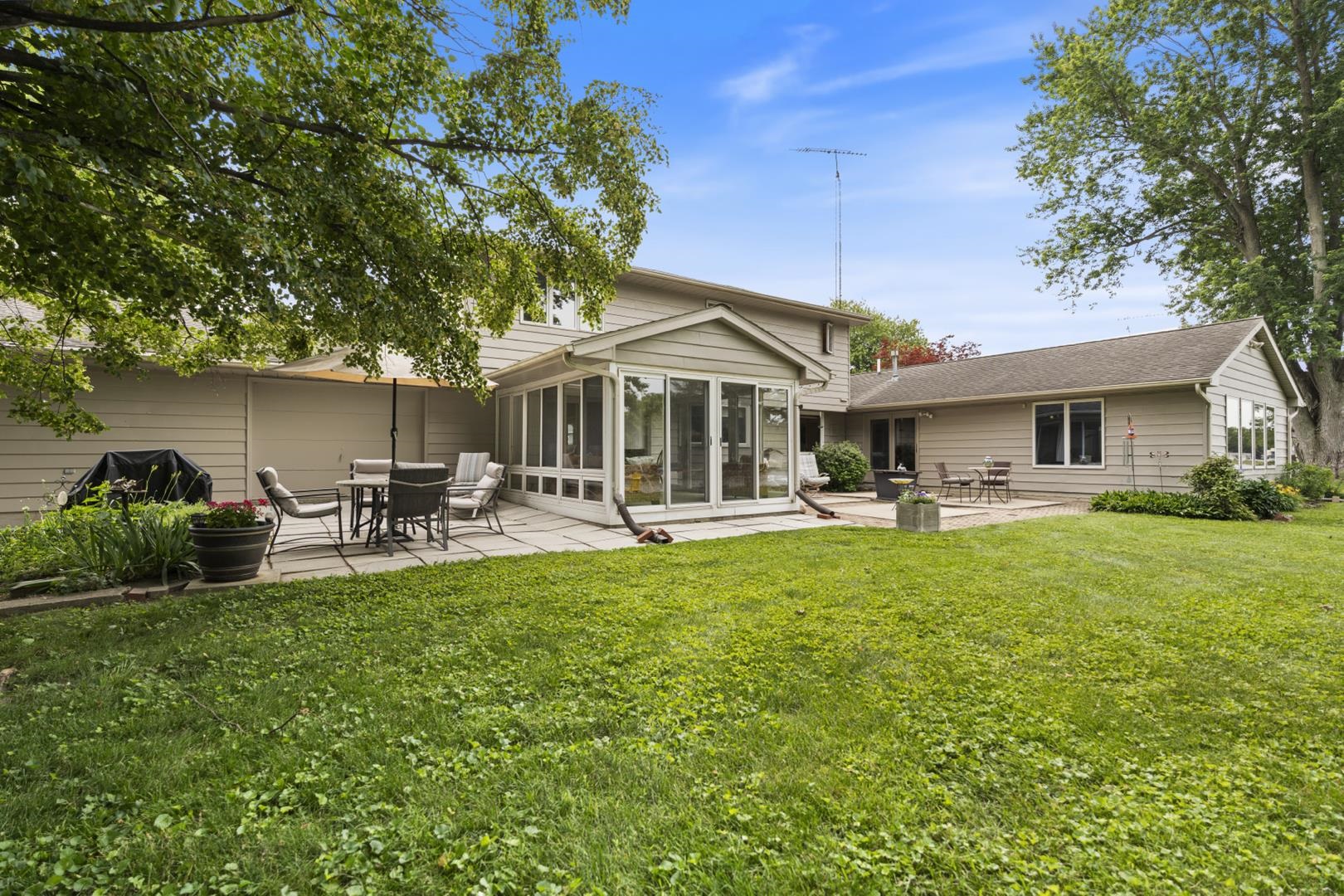 2127 Bluewater Drive Warsaw IN 46580