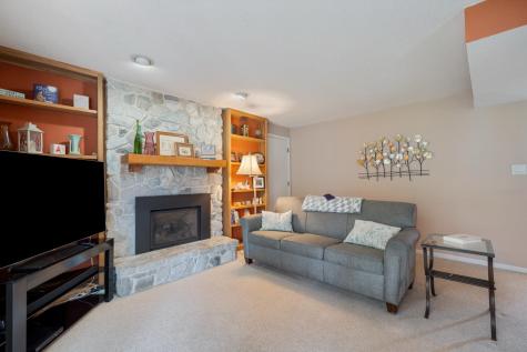 2127 Bluewater Drive Warsaw IN 46580
