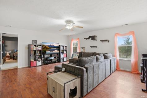 69 S Morris Boulevard Bargersville IN 46106