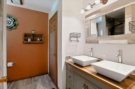 1544 W Edinburgh Bend Bloomington IN 47403