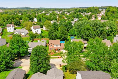 1544 W Edinburgh Bend Bloomington IN 47403