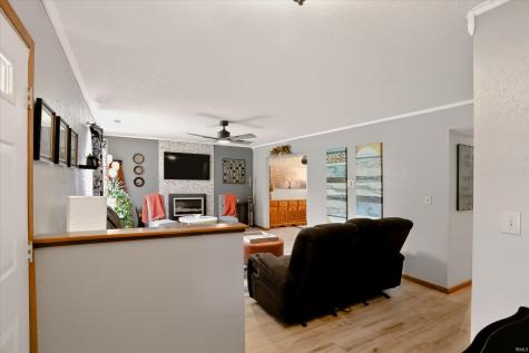 1544 W Edinburgh Bend Bloomington IN 47403
