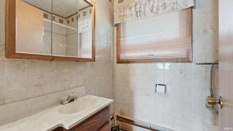 628 E Lakewood Avenue Warsaw IN 46580
