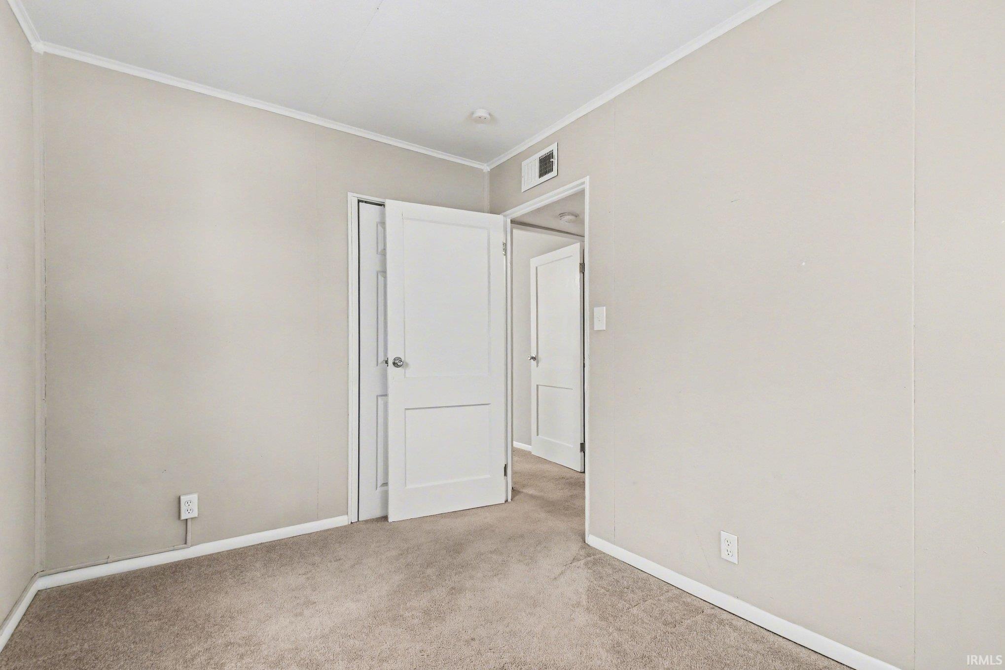 3724 Carroll Street South Bend IN 46614