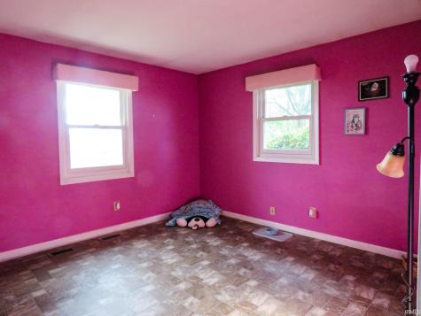 1708 S 50 East Bringhurst IN 46913