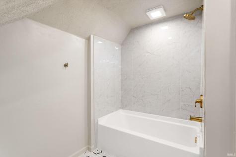 1212 Lincoln Way South Bend IN 46628