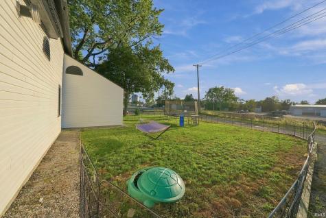 711 W Cherry Street Bluffton IN 46714