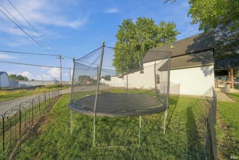 711 W Cherry Street Bluffton IN 46714