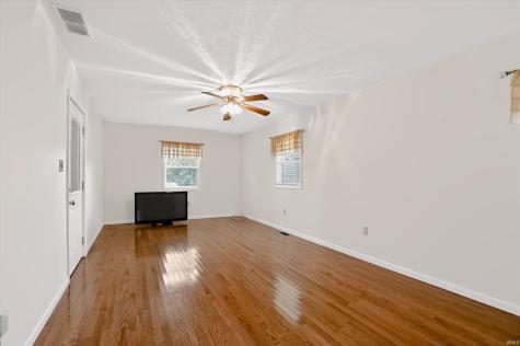 8223 E Us 35 Highway Losantville IN 47354