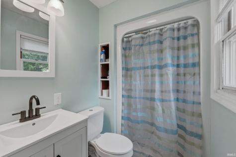 14845 Oak Court Plymouth IN 46563