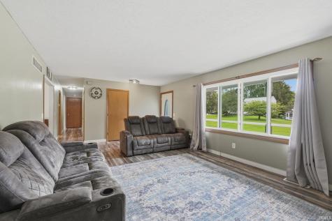 14845 Oak Court Plymouth IN 46563