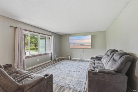 14845 Oak Court Plymouth IN 46563