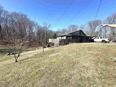 7427 N Red Hill Road Ellettsville IN 47429