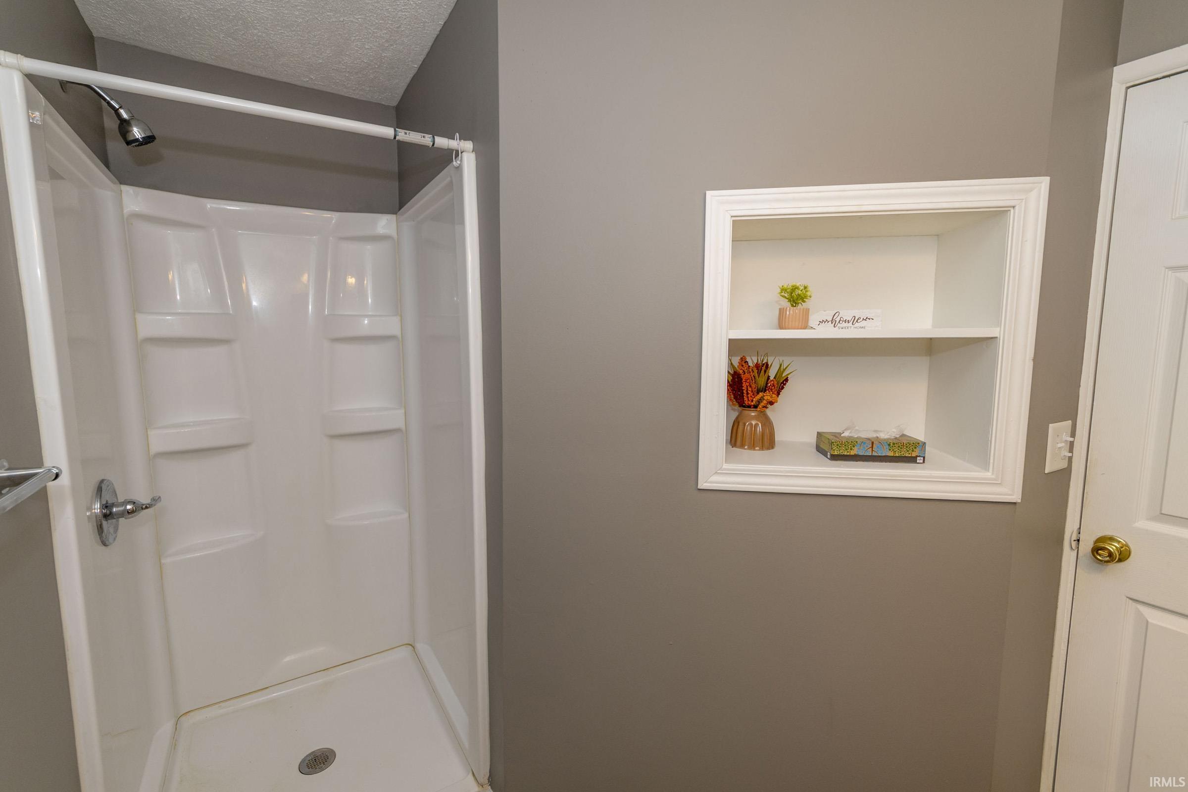 52118 Helmen Avenue South Bend IN 46637