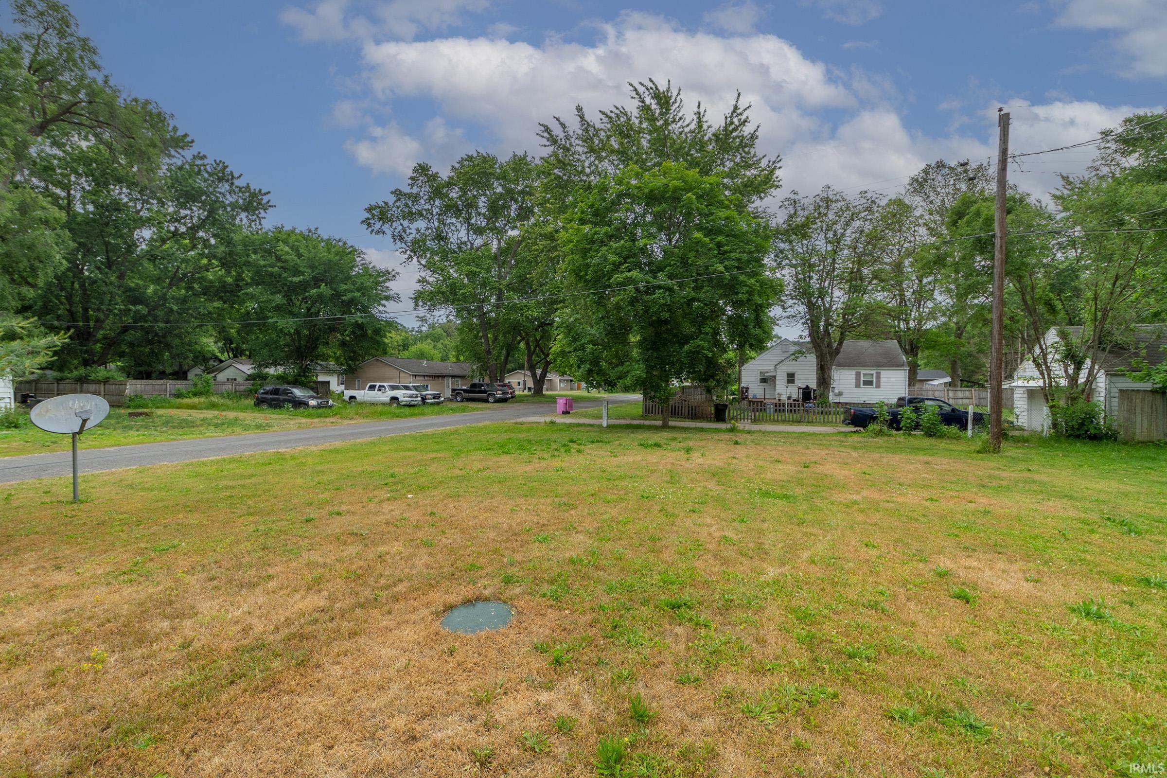 52118 Helmen Avenue South Bend IN 46637