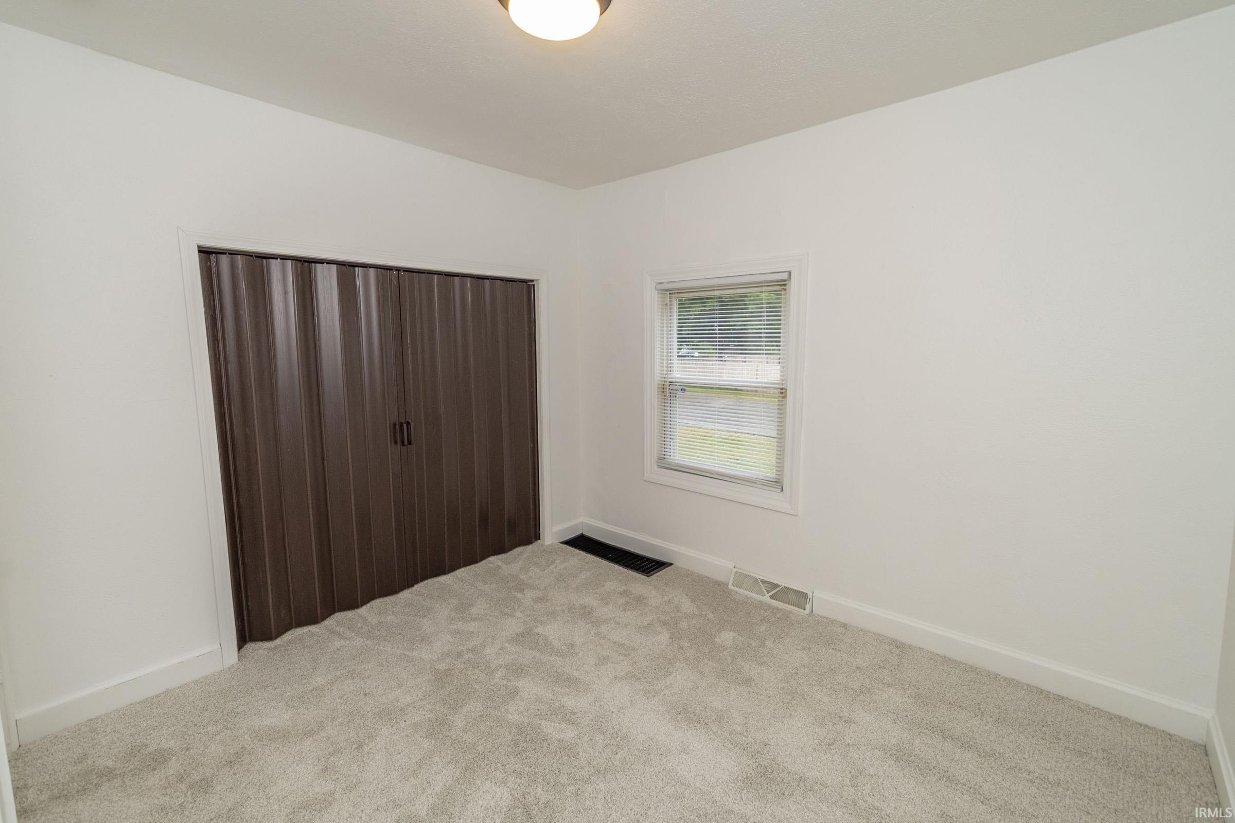 52118 Helmen Avenue South Bend IN 46637