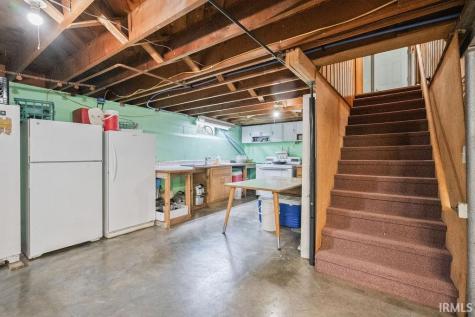 819 W 1350 South Kokomo IN 46901