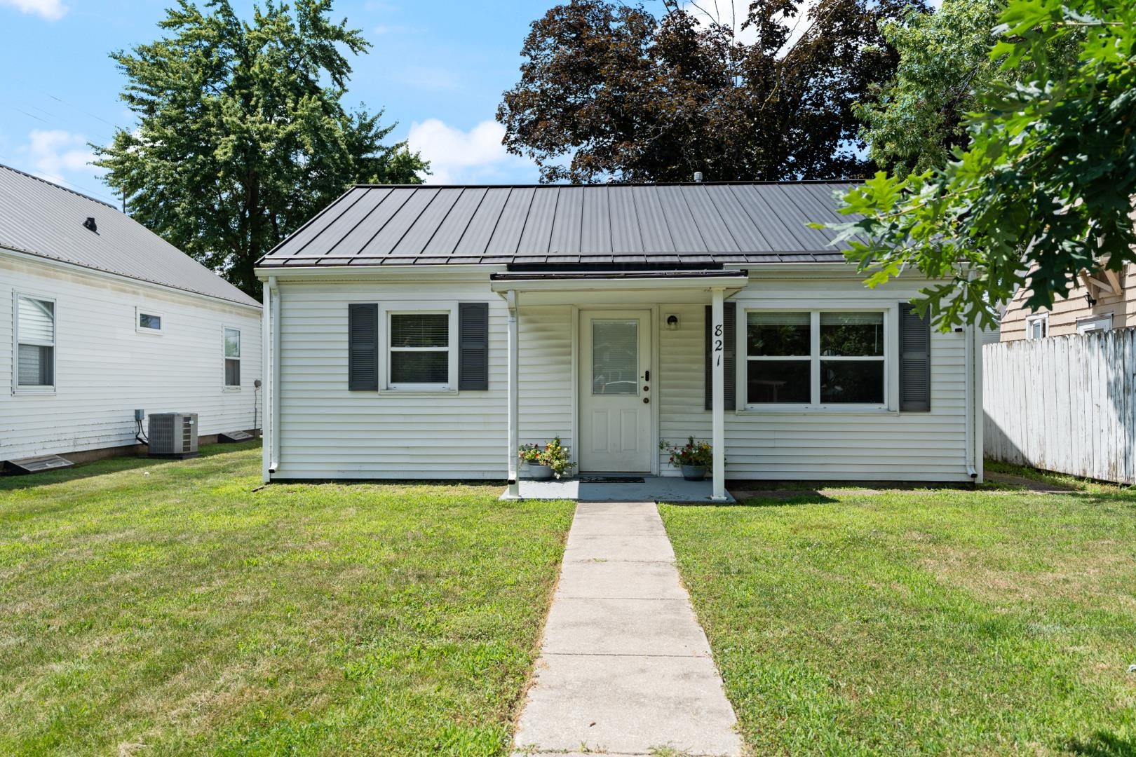 821 S 12th Street Goshen IN 46526