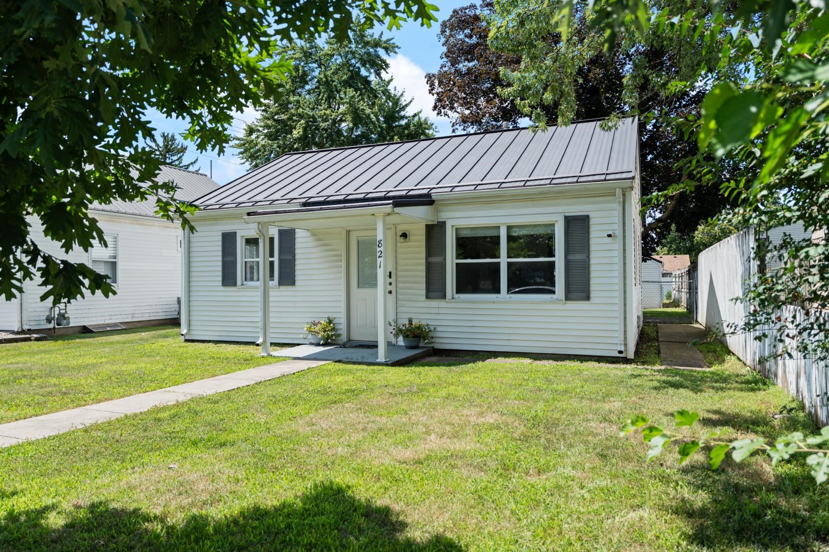 821 S 12th Street Goshen IN 46526