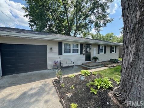 828 Railroad Street Covington IN 47932