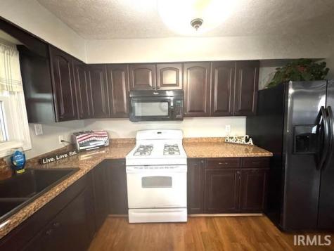 828 Railroad Street Covington IN 47932