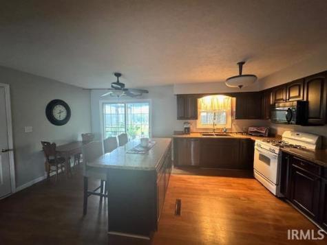 828 Railroad Street Covington IN 47932