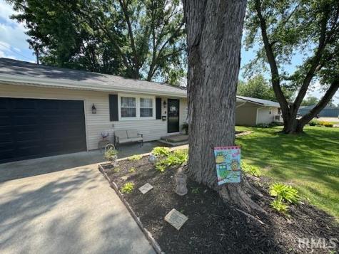 828 Railroad Street Covington IN 47932