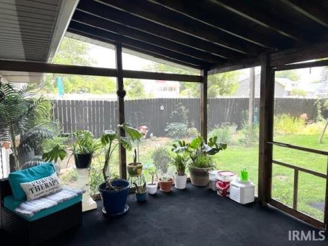828 Railroad Street Covington IN 47932