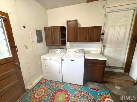 828 Railroad Street Covington IN 47932