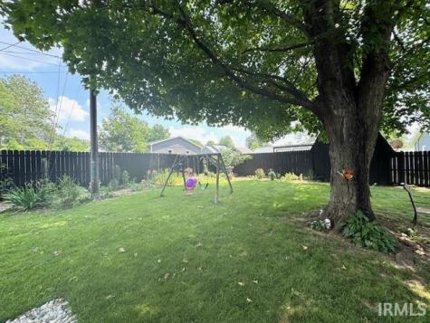 828 Railroad Street Covington IN 47932
