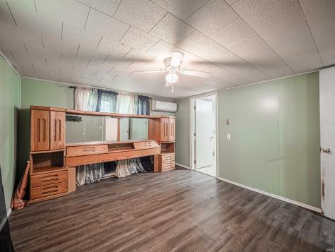 205 S Mariah Street Winslow IN 47598