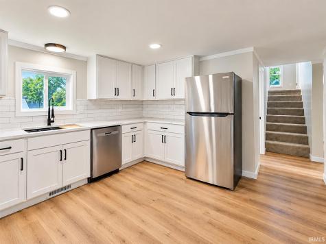 745 E 18th Street Mishawaka IN 46544