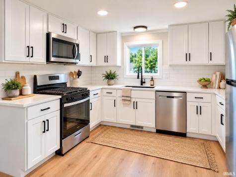 745 E 18th Street Mishawaka IN 46544