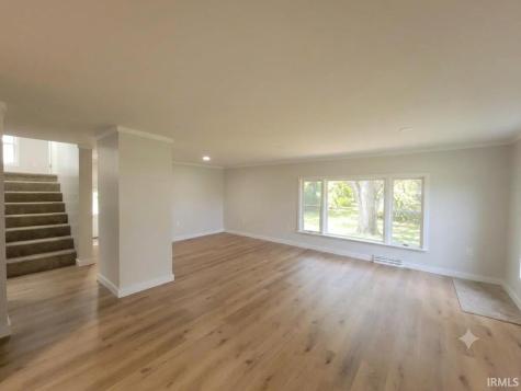 745 E 18th Street Mishawaka IN 46544