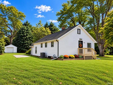 745 E 18th Street Mishawaka IN 46544
