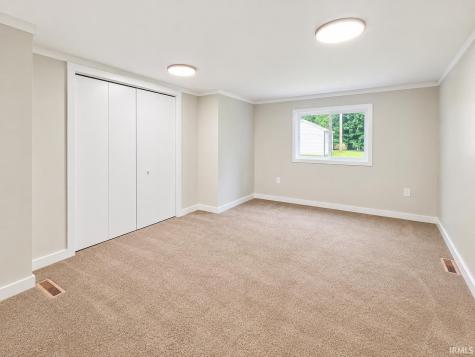 745 E 18th Street Mishawaka IN 46544