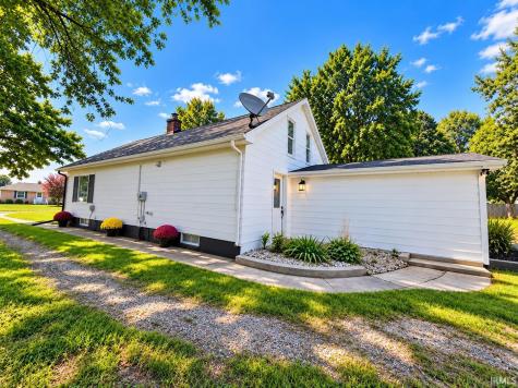 745 E 18th Street Mishawaka IN 46544