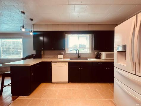 608 W William Street Kendallville IN 46755