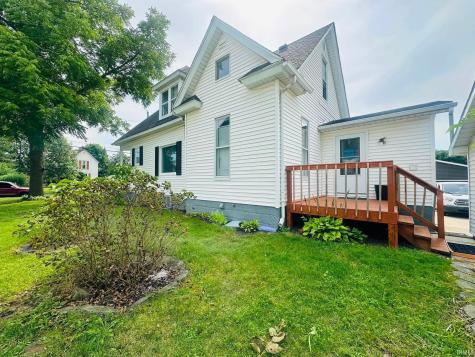 608 W William Street Kendallville IN 46755