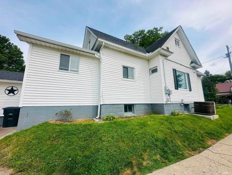 608 W William Street Kendallville IN 46755