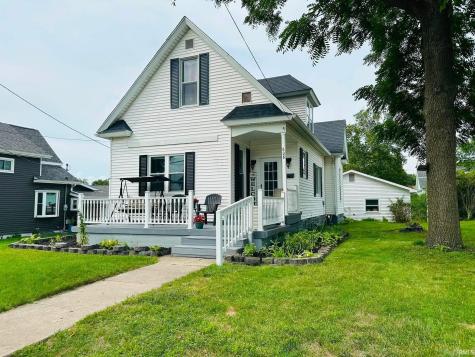 608 W William Street Kendallville IN 46755