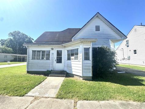 689 NE E Street Linton IN 47441