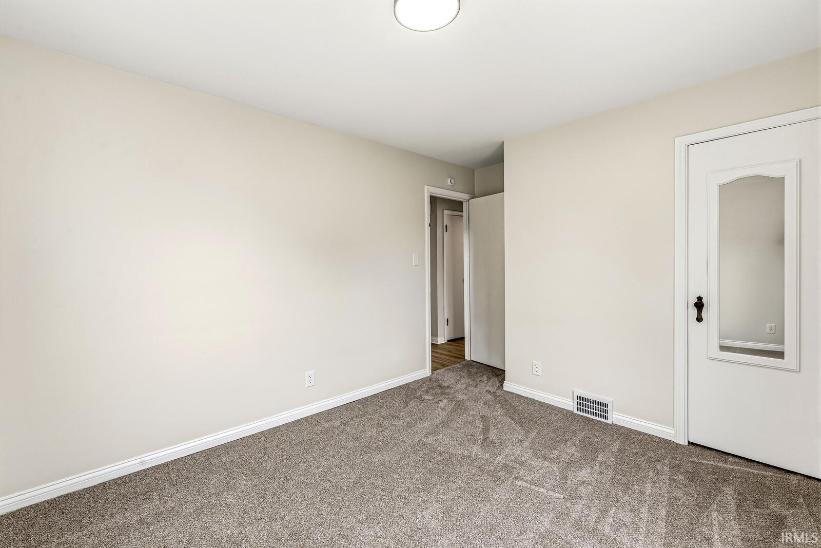 631 Gernhart Avenue Mishawaka IN 46544