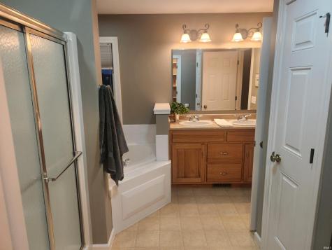 8507 Forsythia Court Fort Wayne IN 46818