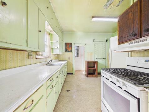 827 Poplar Street Huntington IN 46750